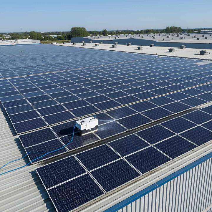 Nettoyage panneau solaire industriel Mulhouse